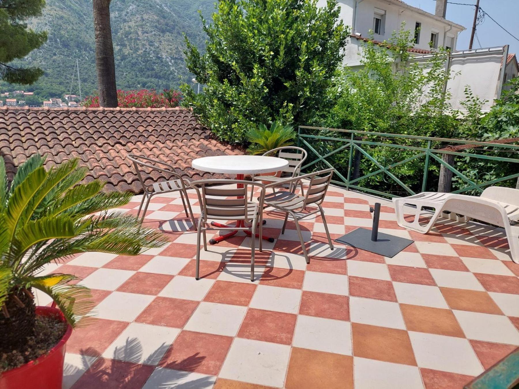 Garden Apartmant Near Sea Κότορ Εξωτερικό φωτογραφία